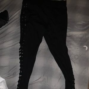 Leggings with lace detail on both sides